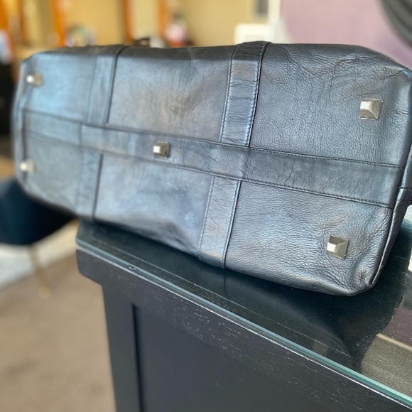 Black Leather Duffel Bag - Picture 5 of 7